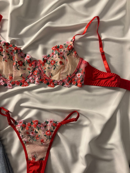 Scarlet Garden Set