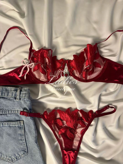 Burgundy Tulip Set