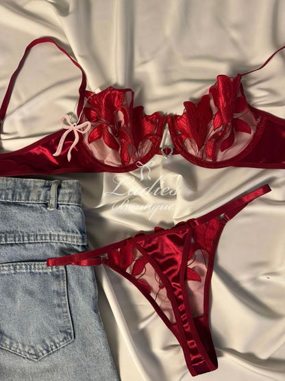Burgundy Tulip Set